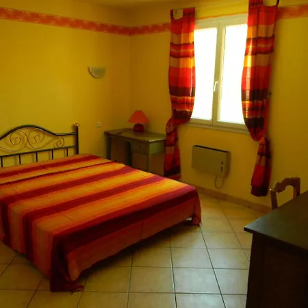 Roque Blanc Villas *